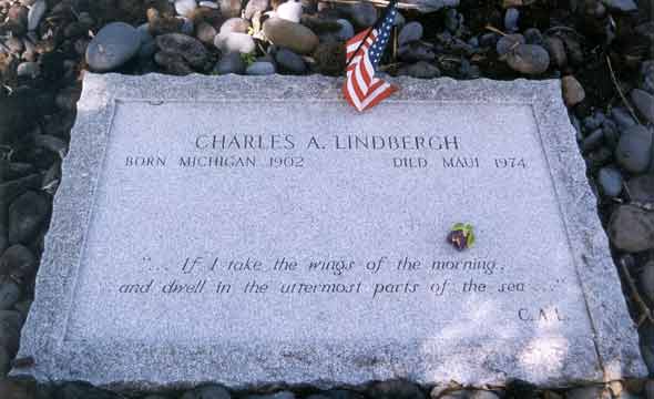Closeup of Lindbergh gravestone